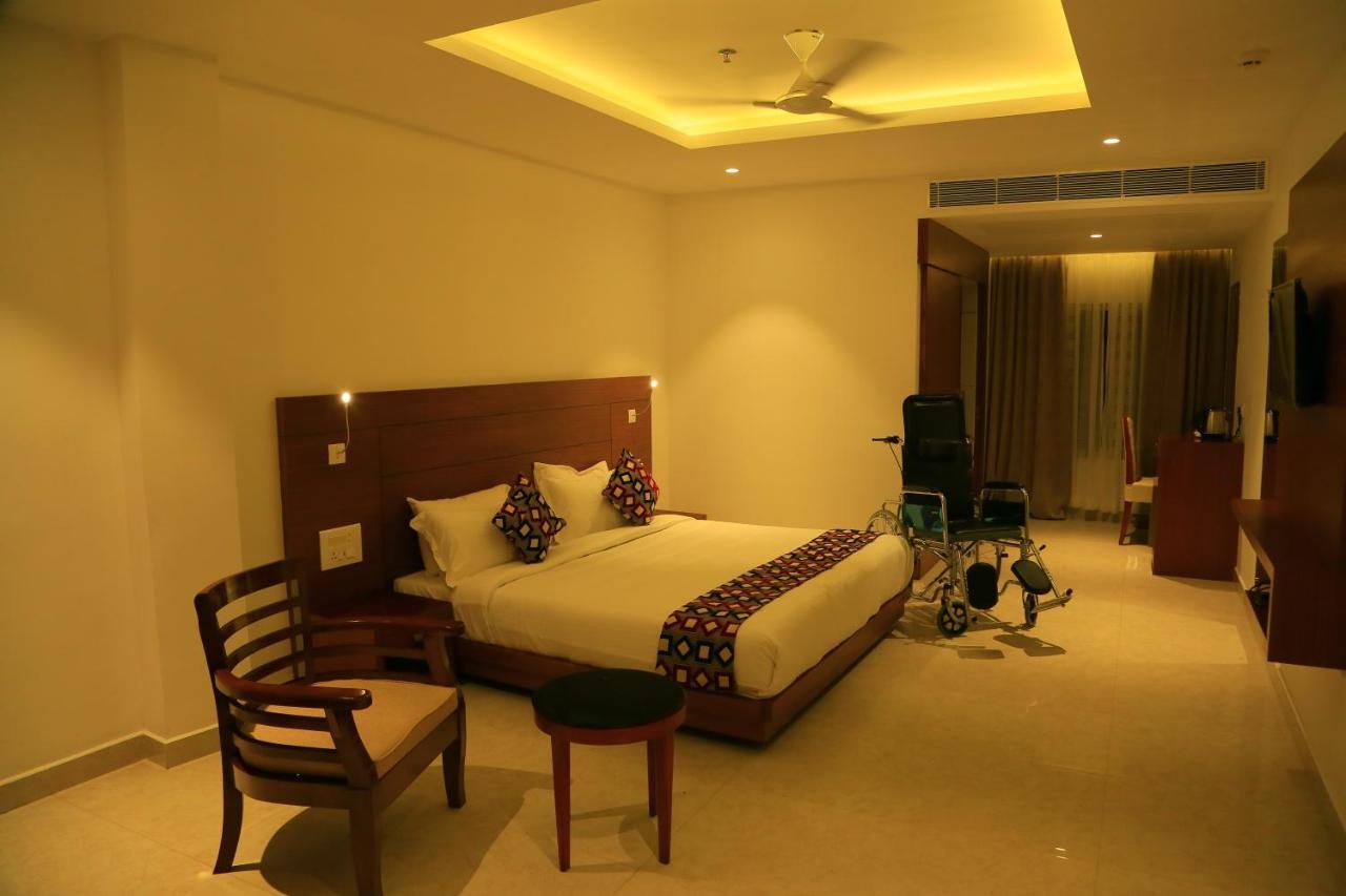 Hotel Victoria International Kattappana 外观 照片