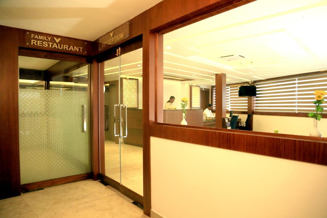 Hotel Victoria International Kattappana 外观 照片