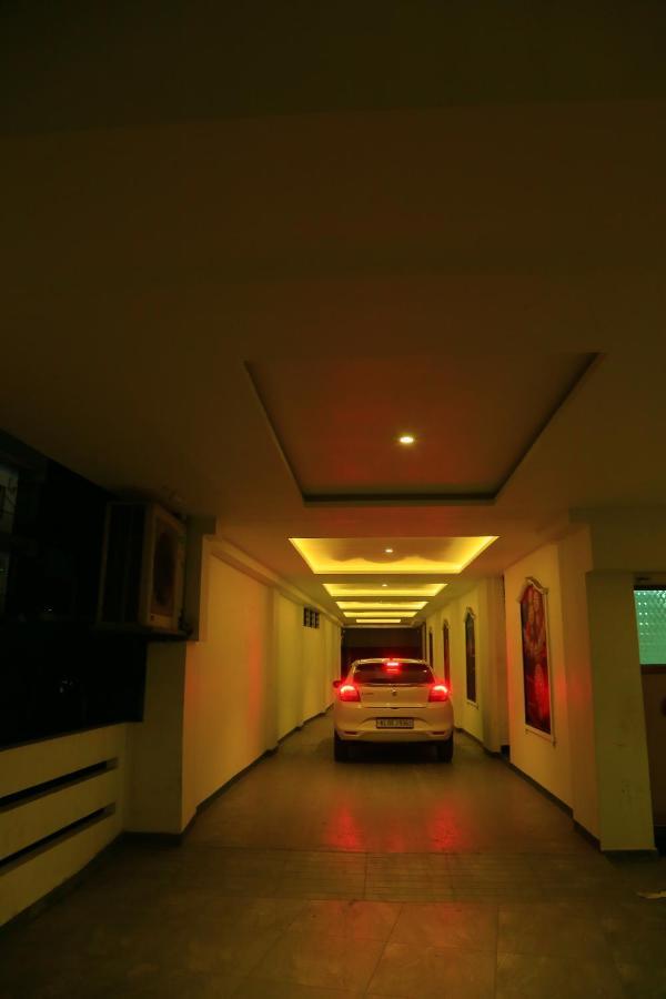 Hotel Victoria International Kattappana 外观 照片